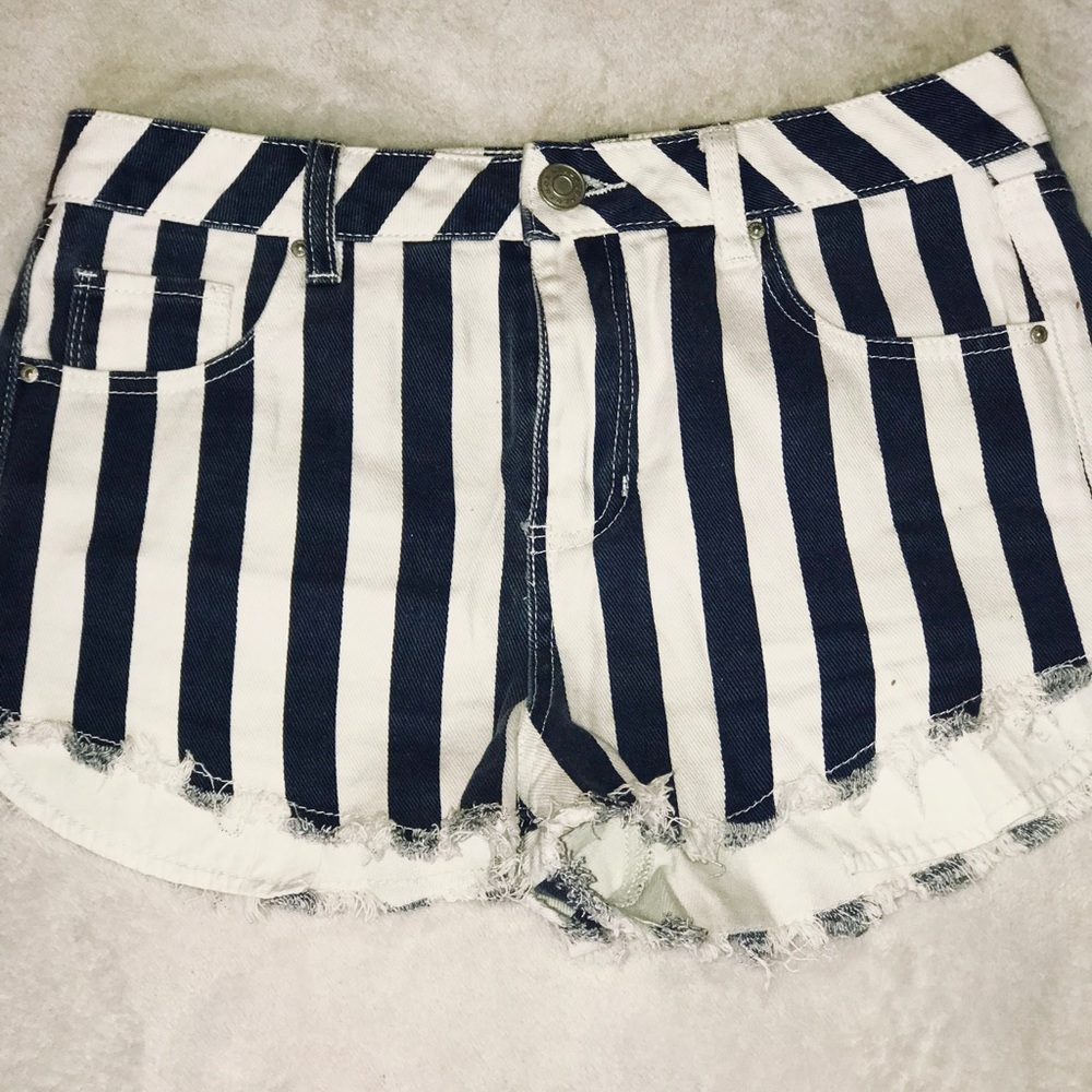 refuge | cutee cut-off | shorts